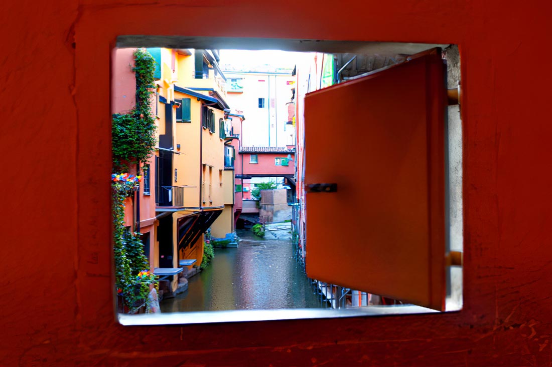 Tour dei canali di Bologna
