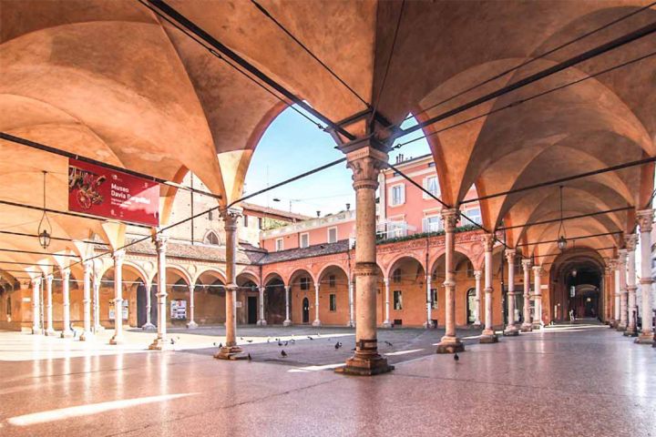 visita-ai-portici-dei-nobili-dal-medioevo-al-barocco