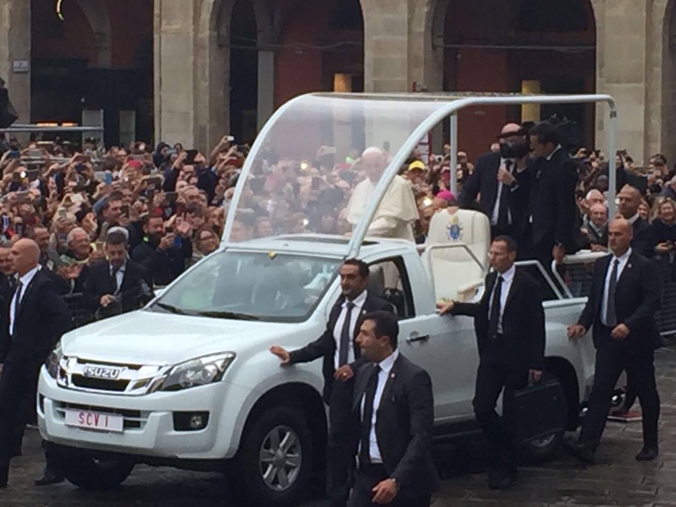 Foto della gallery di: Il Papa, una grande emozione