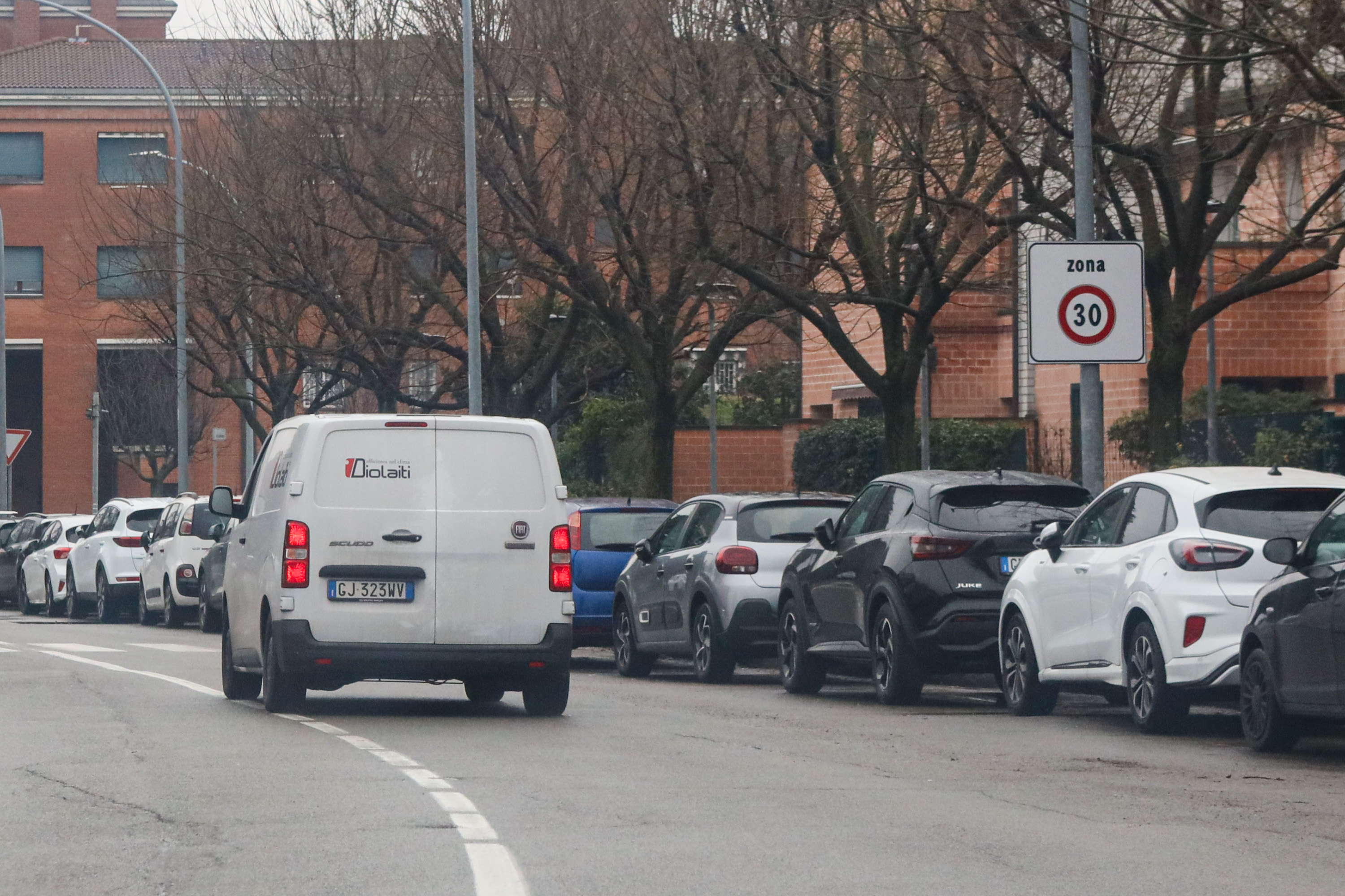 Foto della gallery di: Viaggio a 30 all’ora sul furgone dell’impiantista Cna